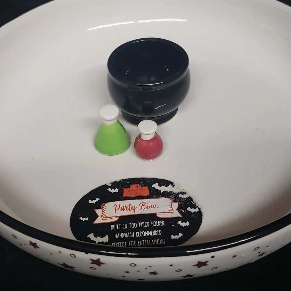 10 Strawberry Street Caldron and Potion Bottles Ceramic Party Snack Bowl